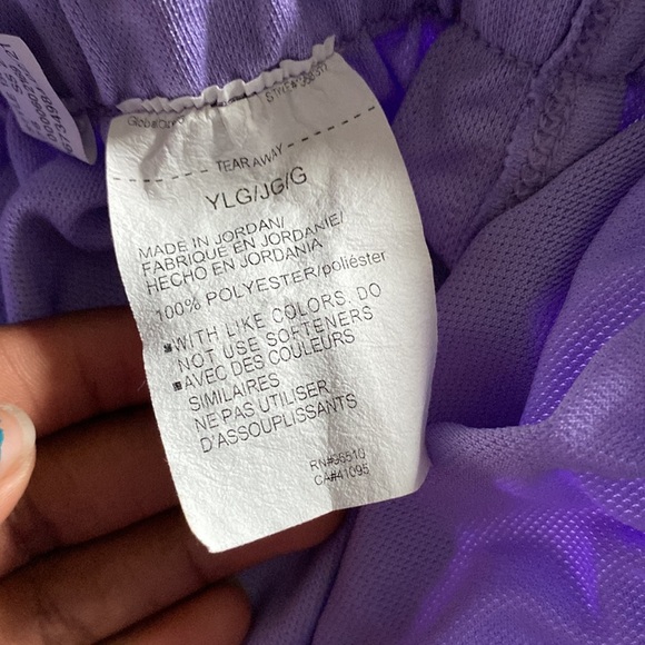 Under Armour Shorts SIZE YL - Picture 3 of 4